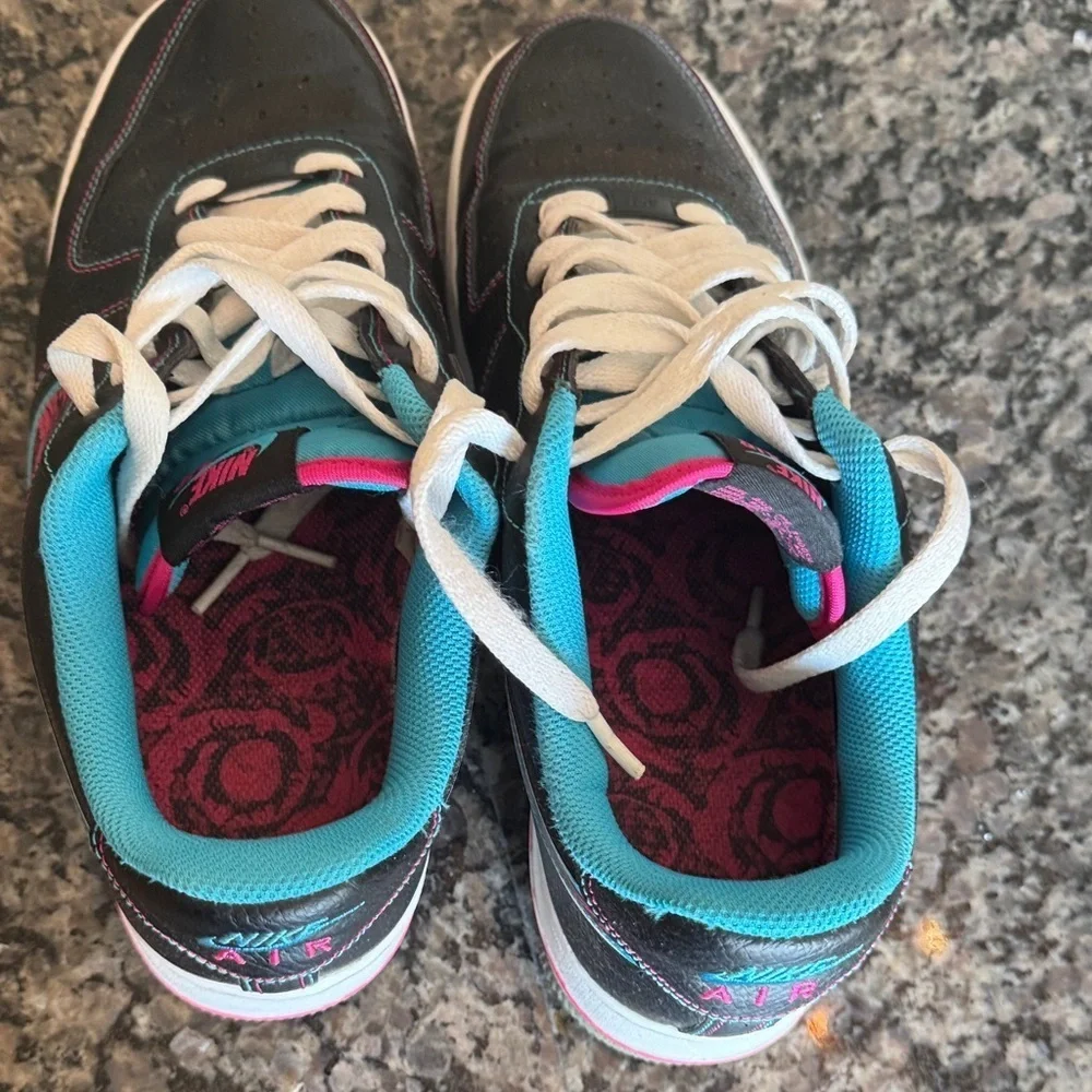 Nike Air Force 1 Miami nights Black with Teal and Pink Details EUC 9.5